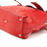 Bolso tote Patsy de piel roja con logo de tachuelas