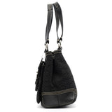 3646 Soho Tote Bag aus schwarzem Signature Canvas