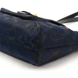 F26246 Campbell Soho tote i marineblåt og sort