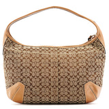 10772 Schultertasche aus beigem Signature Canvas mit hellbraunem Lederbesatz