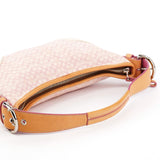 6351 Soho axelväska i rosa Signature-canvas