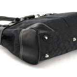 8K07 Hamptons tote i svart Signature-canvas