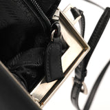 B7052 Schoudertas van zwart Tessuto nylon met framesluiting
