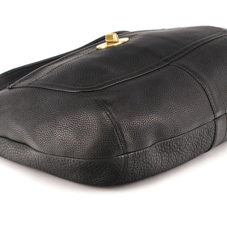 F11613 Black Pebbled Leather Turnlock Shoulder Bag