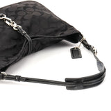 6091 Schultertasche aus schwarzem Signature Canvas