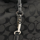 6091 Schultertasche aus schwarzem Signature Canvas