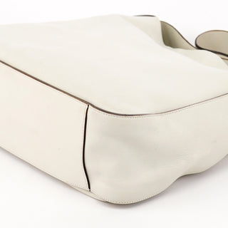 B8778 Off White Leather Vitello Basic Shoulder Bag