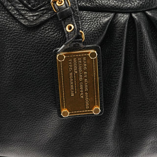 Black Leather Classic Q 2-Way Bag