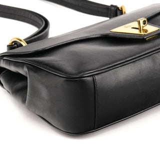 90643 Black Leather Turnlock Shoulder Bag