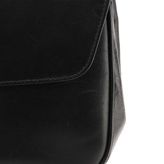 90643 Black Leather Turnlock Shoulder Bag