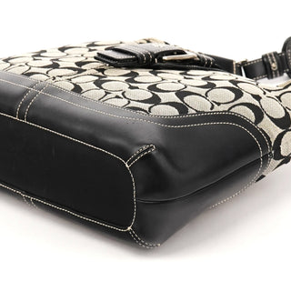 6824 Grey Black Signature Soho Shoulder Bag