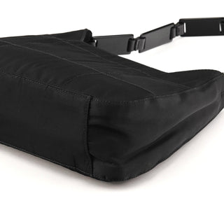 B8362 Black Tessuto Impuntu Plastic Chain Shoulder Bag