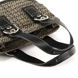 F10927 Soho tote i gråt og sort Signature canvas