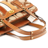 11072 Turnlock shopper van beige en cognac Signature canvas