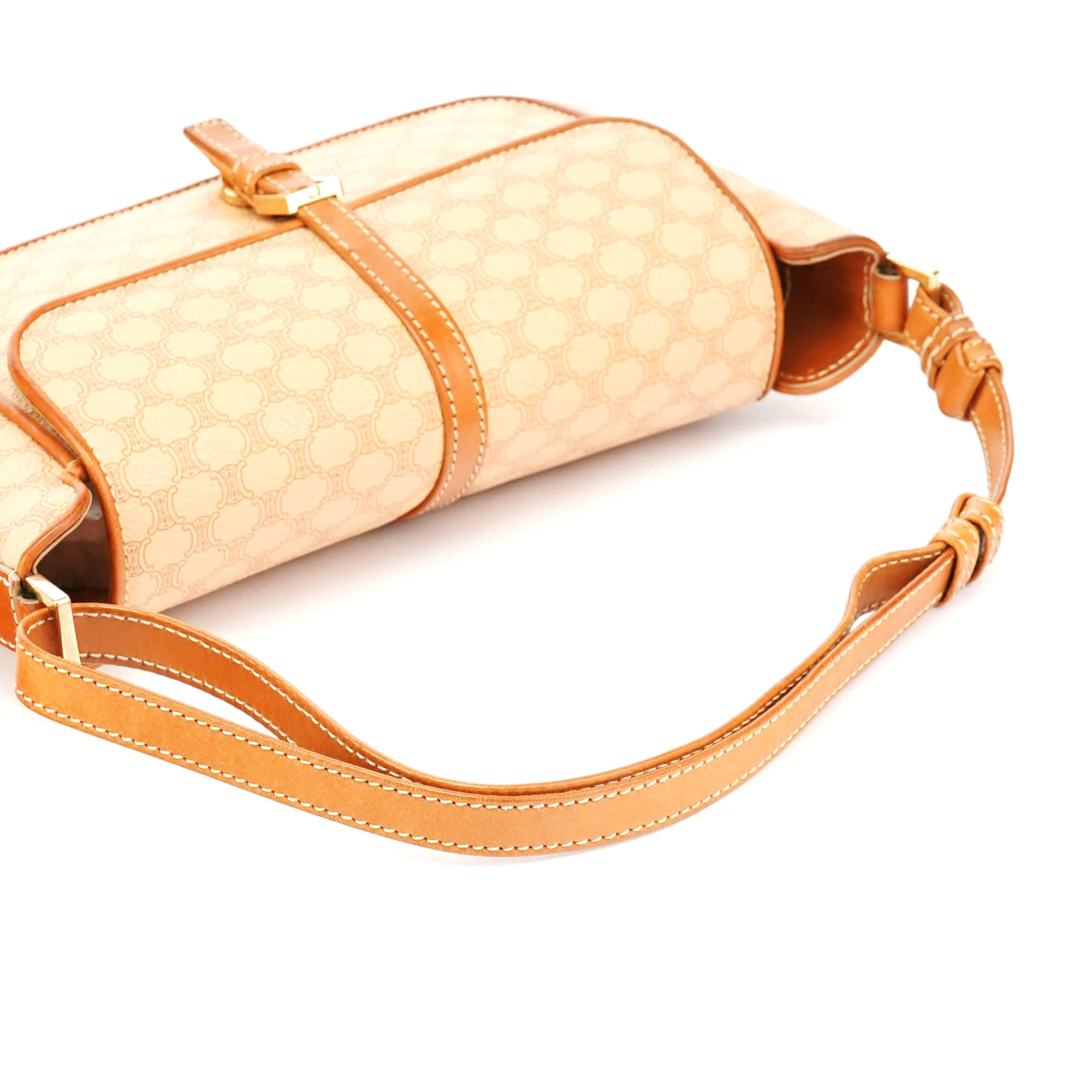 Celine Triomphe Schultertasche mit Lederbesatz in Beige