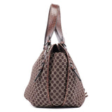 Celine Triomphe Schultertasche in Braun mit Kroko-Prägung