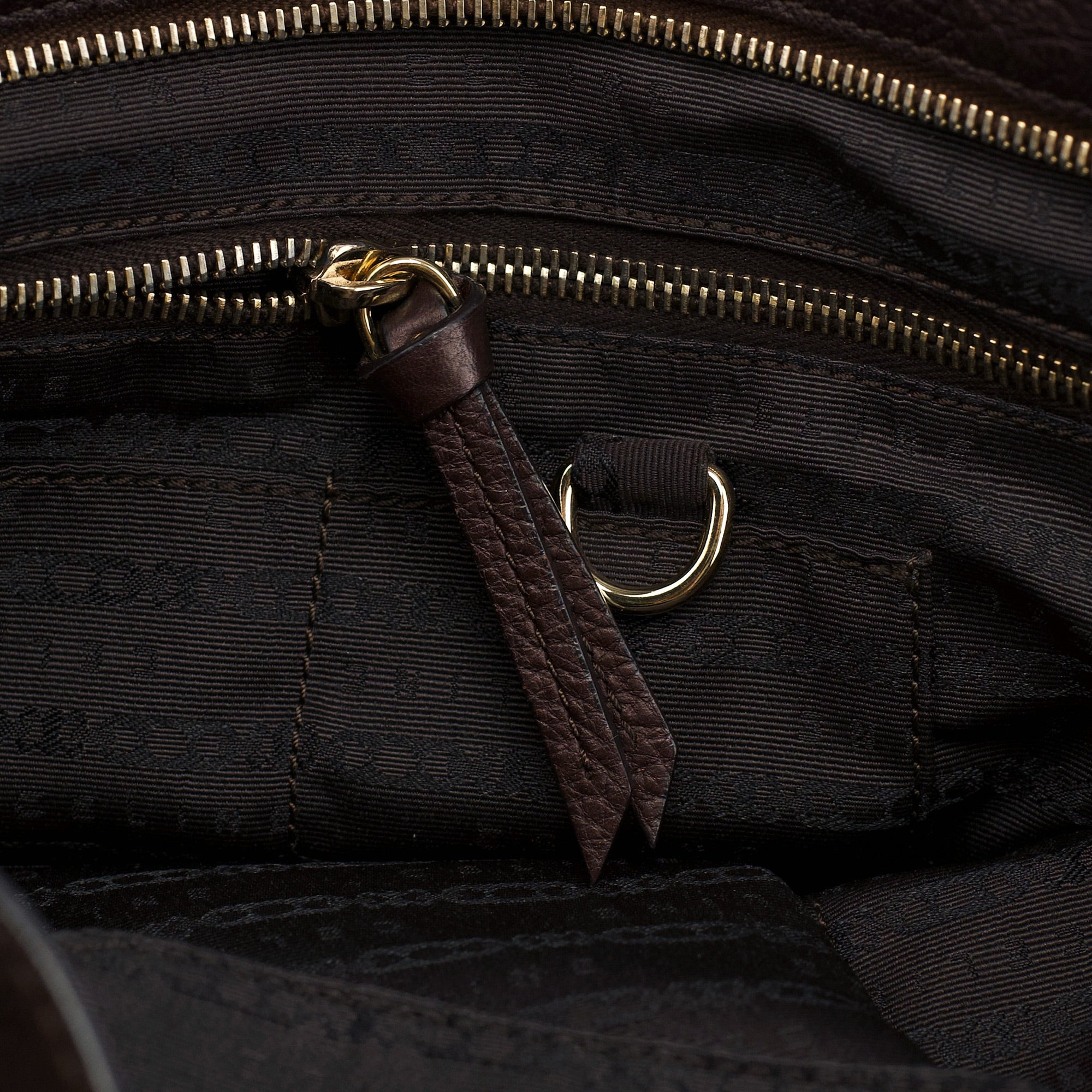 Celine Sac porté épaule en cuir grainé marron