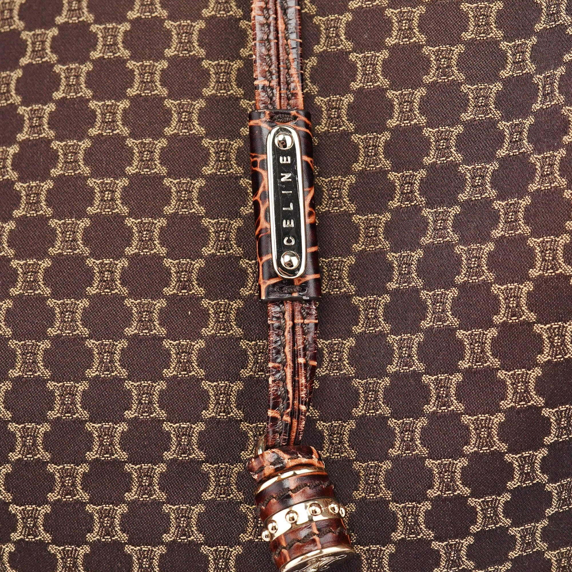 Celine Bittersweet Schultertasche aus braunem Triomphe Canvas