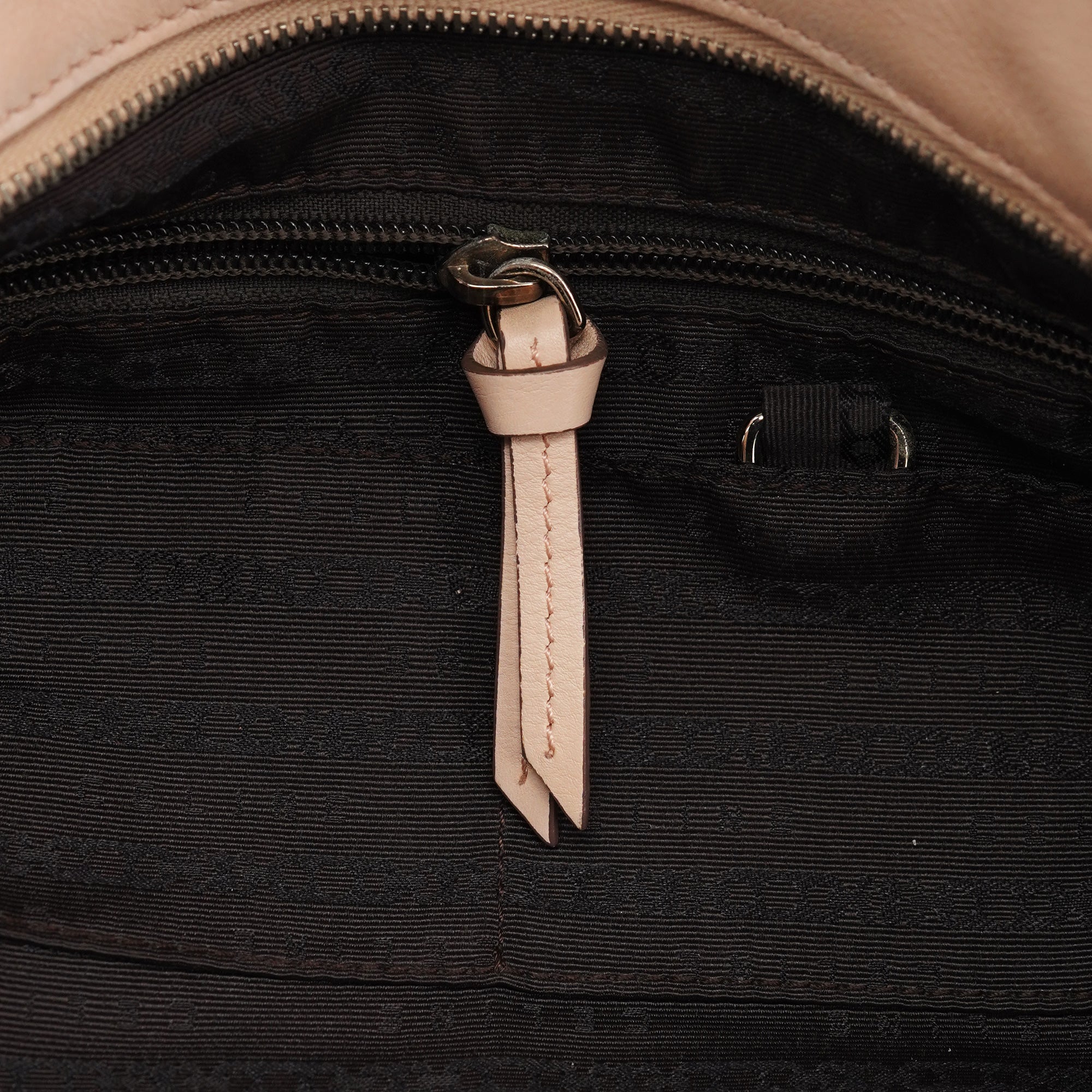 Celine Sac porté épaule Bittersweet en cuir perforé crème