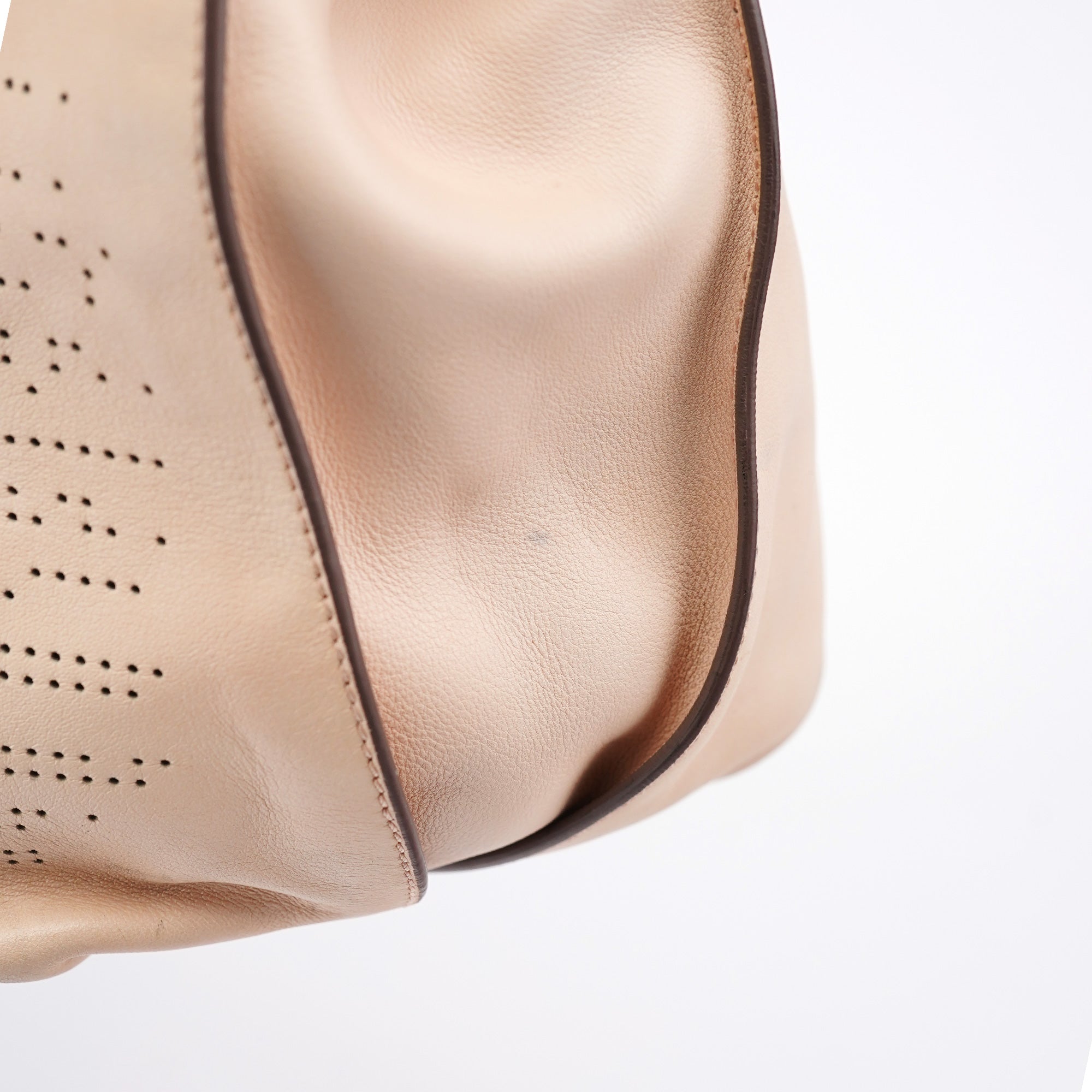 Celine Sac porté épaule Bittersweet en cuir perforé crème