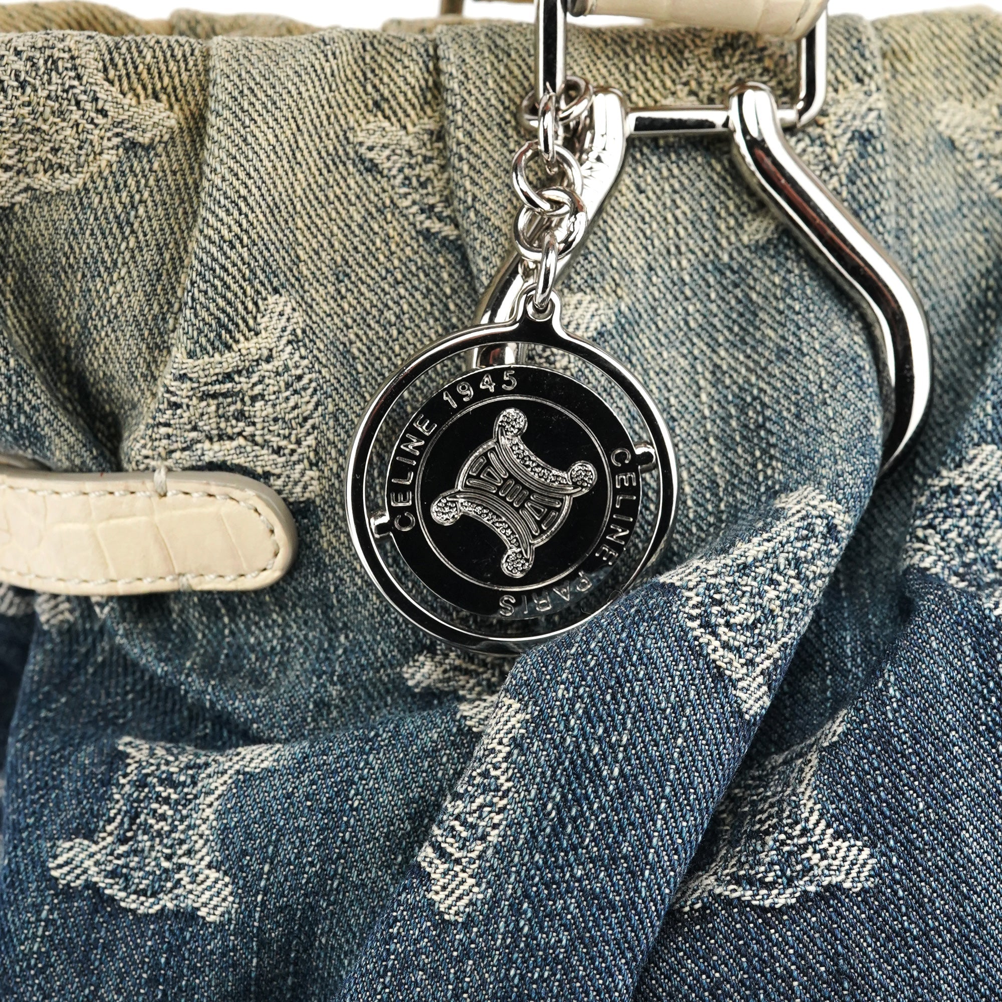 Celine Sac deux portés Pillow en denim monogramme dégradé