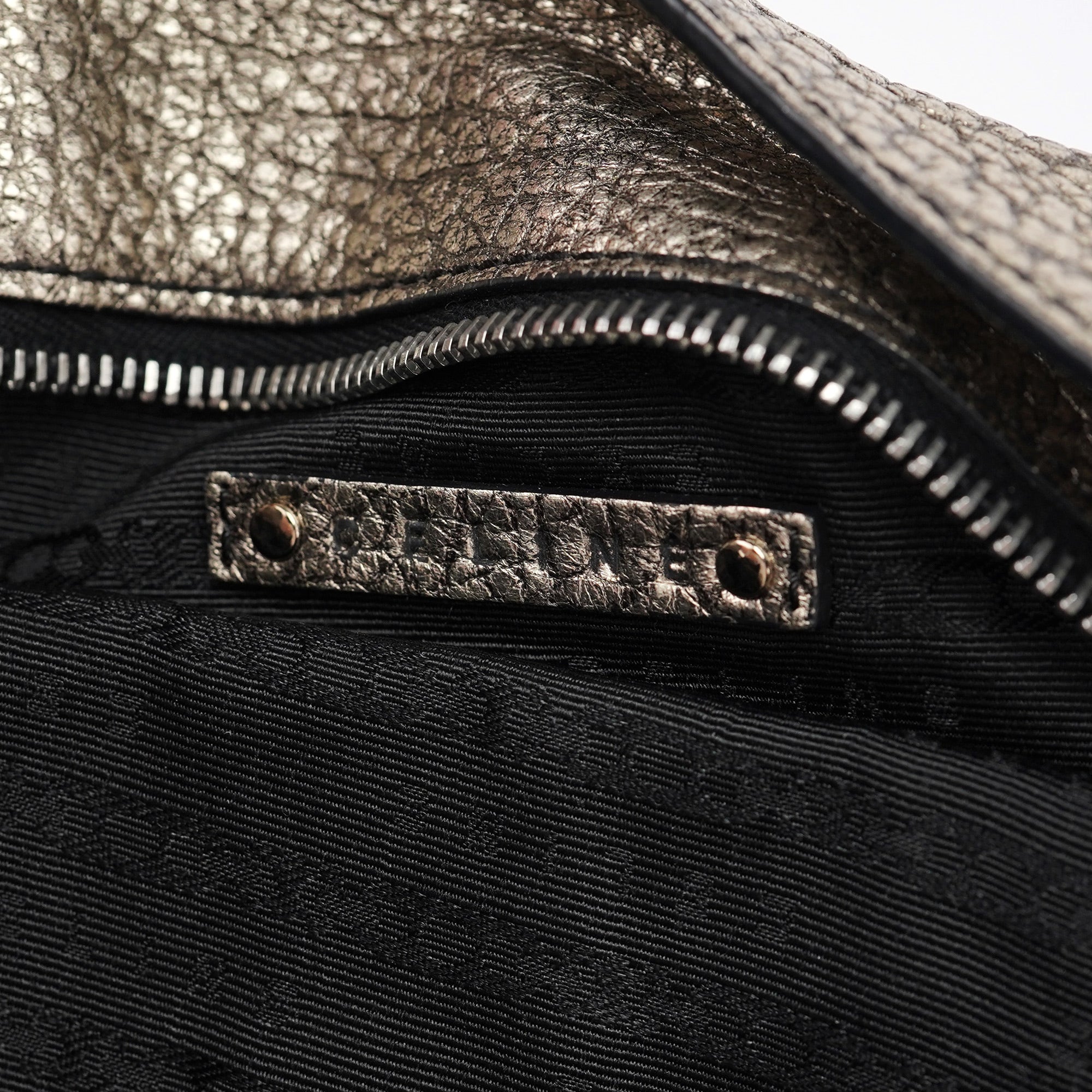 Celine Bittersweet Schultertasche aus Metallic-Leder