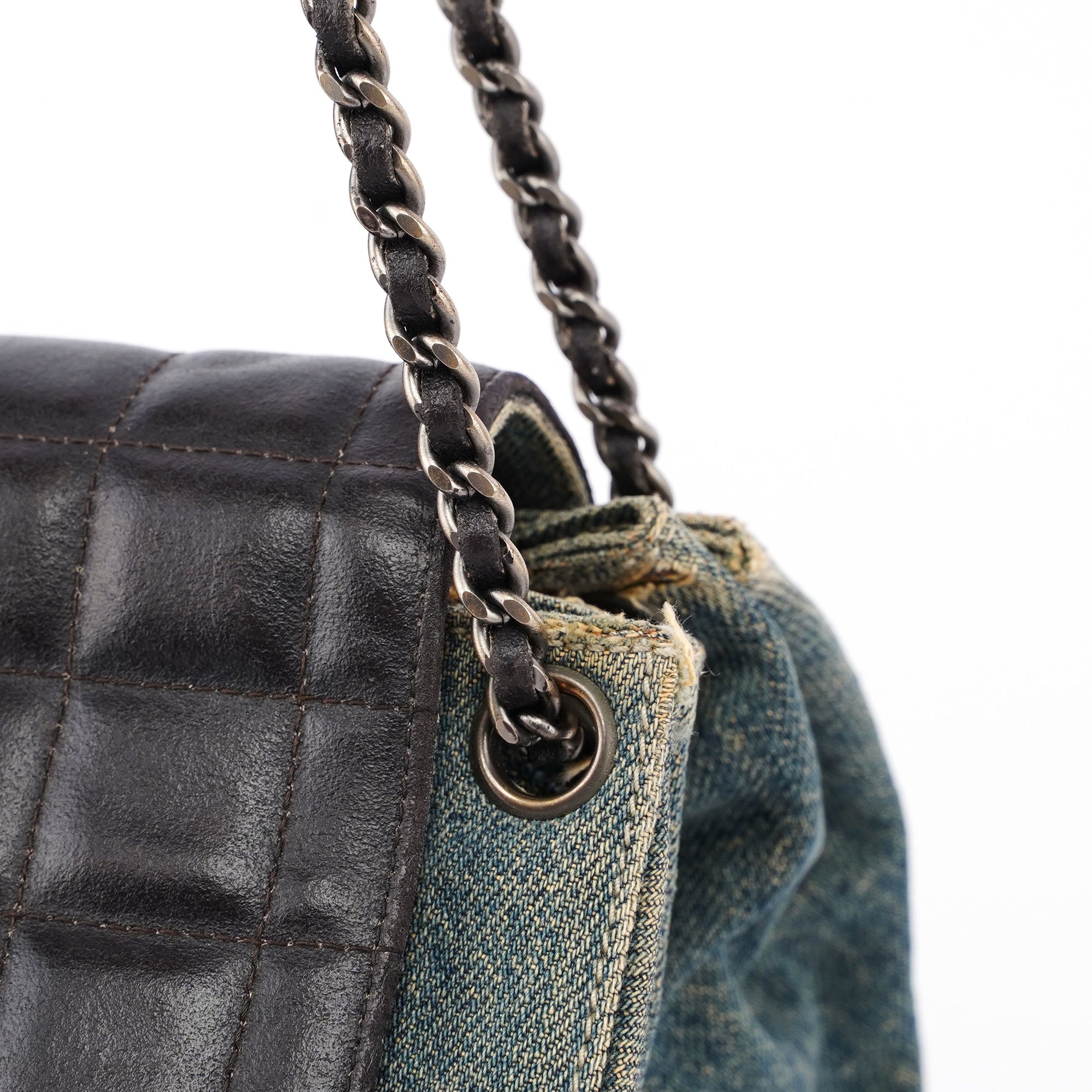Chanel Sac 2.55 en denim bleu marine et cuir marron
