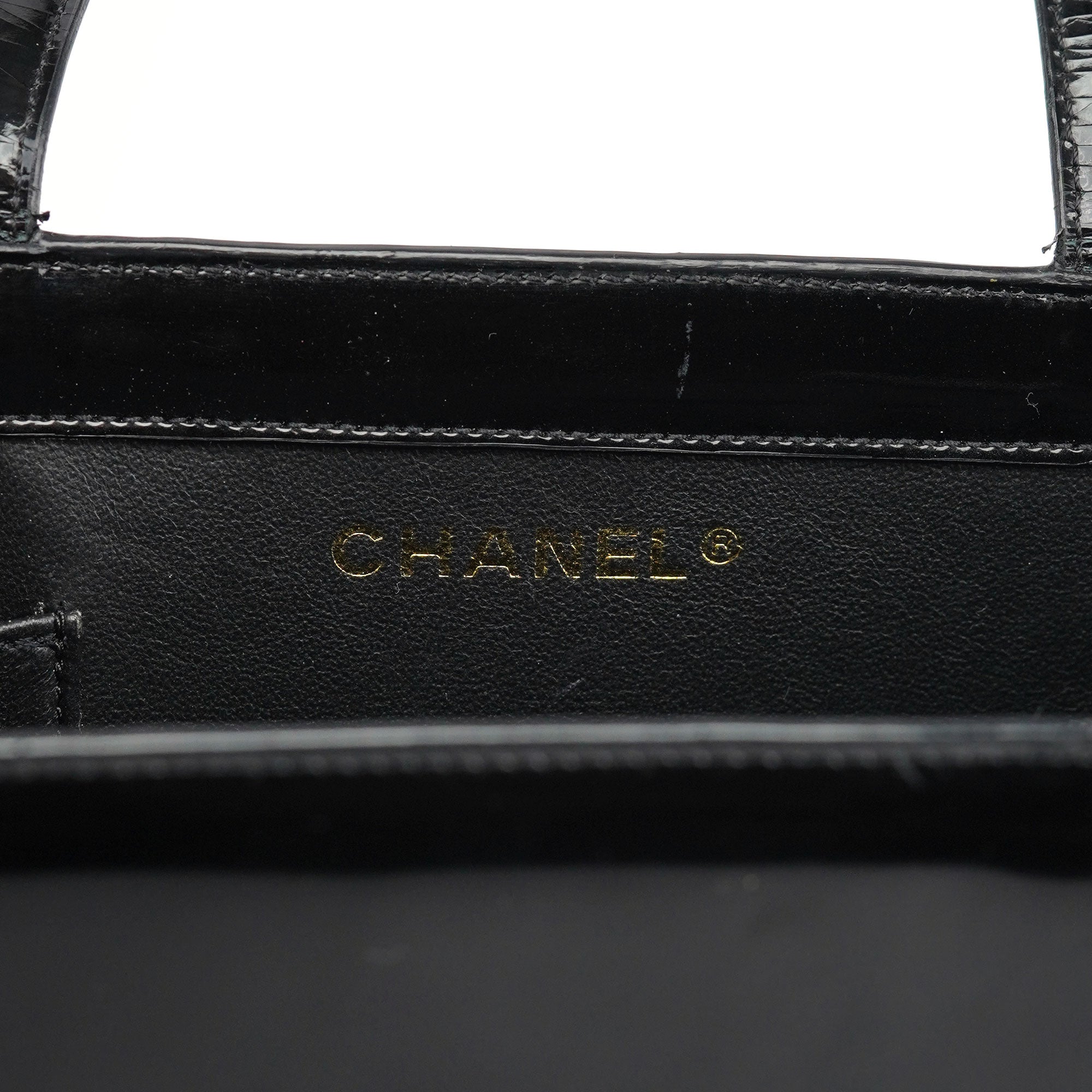 Chanel Sac cabas logo en cuir verni noir
