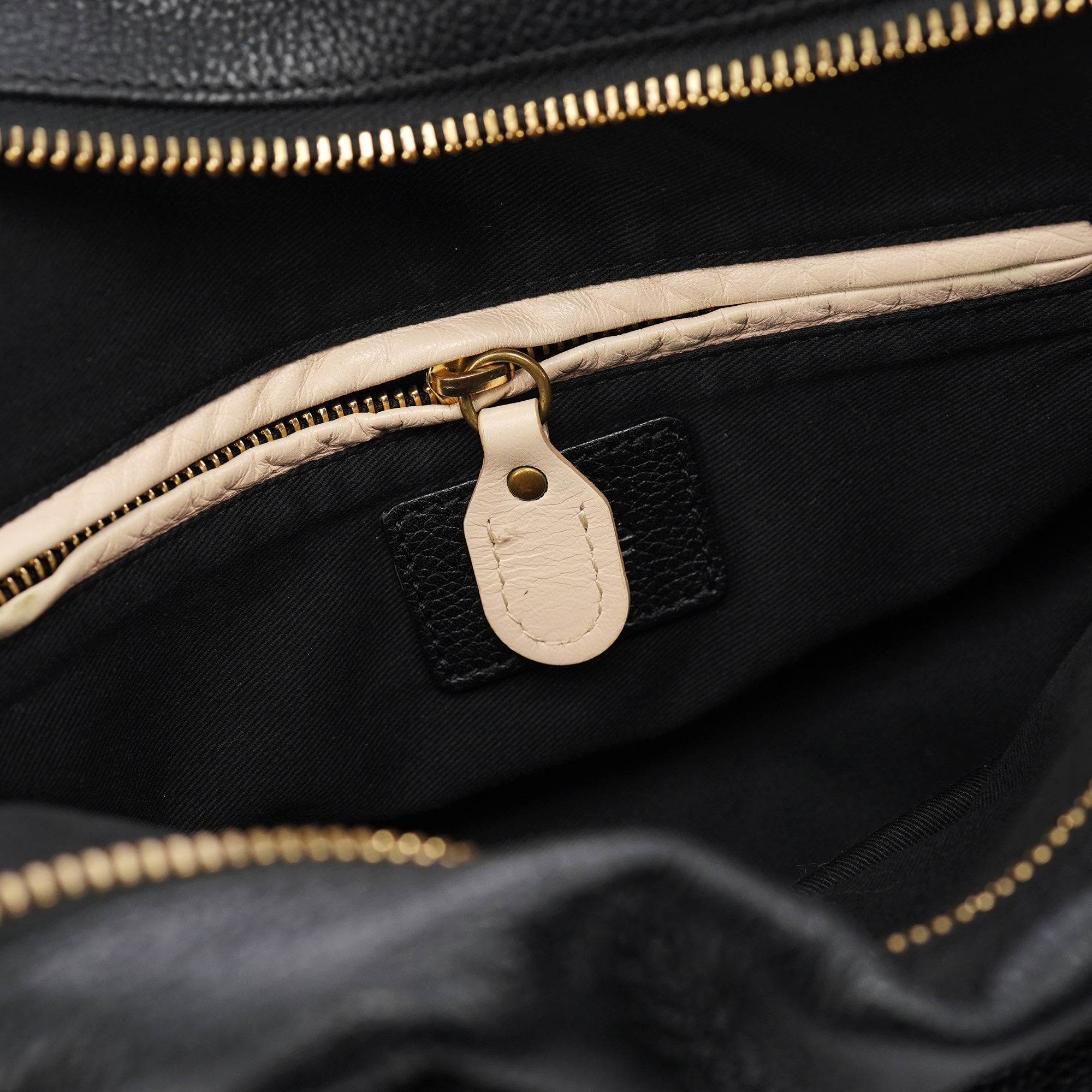Chloé Paraty 2-Way Bag aus schwarzem Leder