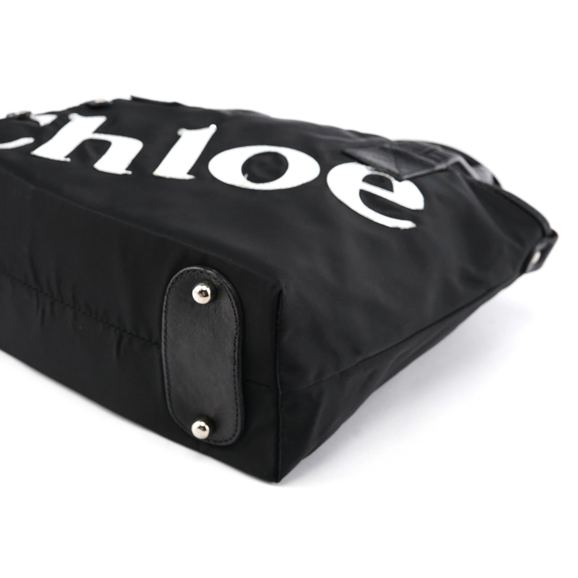 Chloé Sac cabas Logo argenté en nylon noir