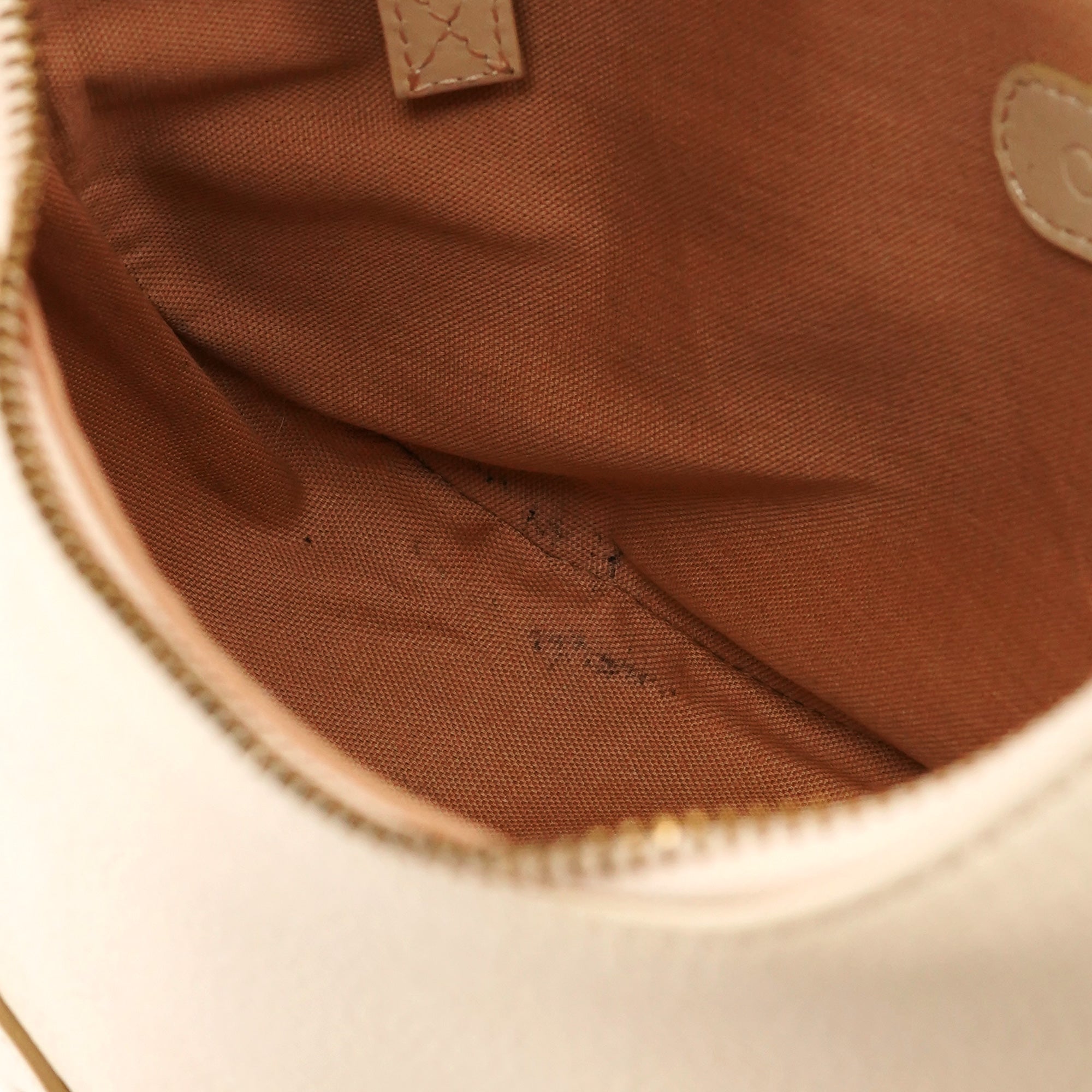 Chloé Ivory Leather C Buckle Shoulder Bag