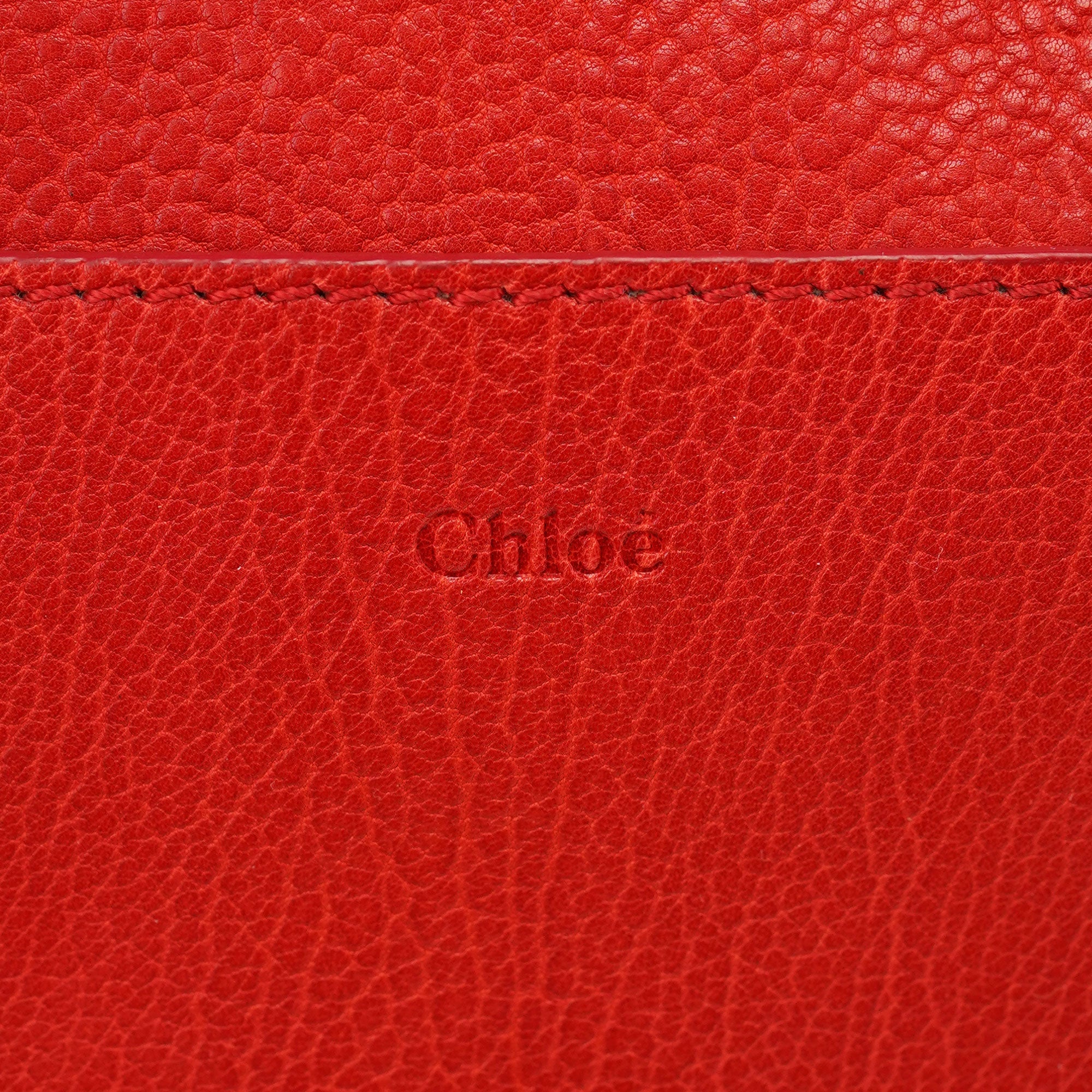 Chloé Schultertasche aus rotem Leder mit Kette