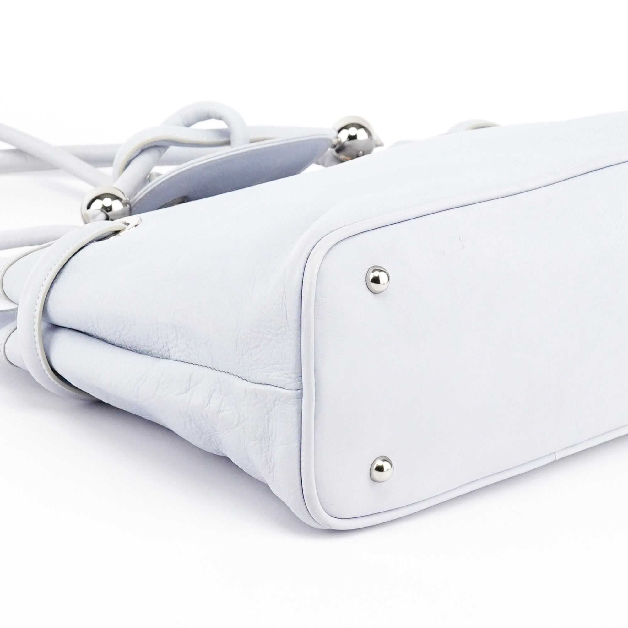 Chloé Knot Bag aus schieferblauem Leder