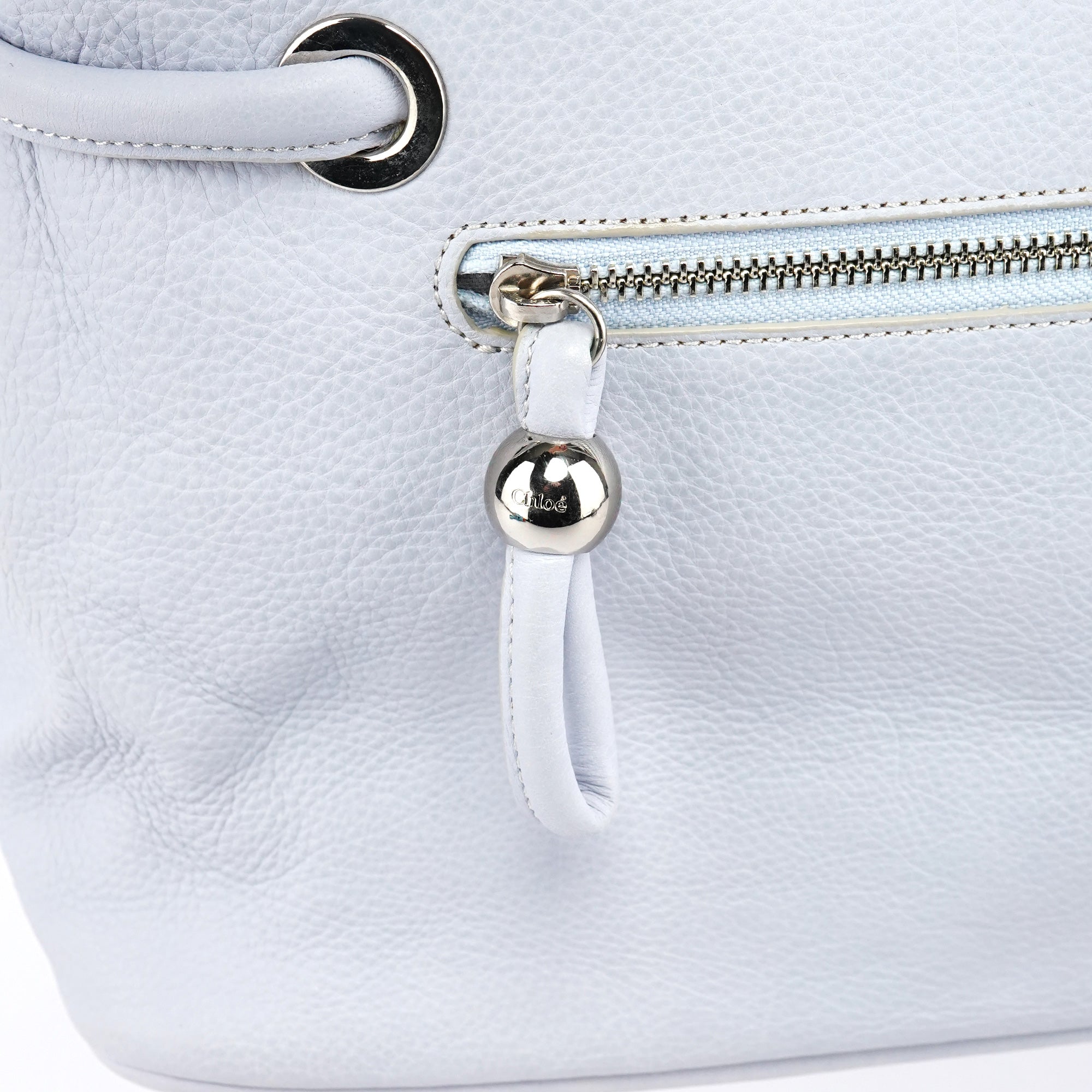 Chloé Knot Bag aus schieferblauem Leder