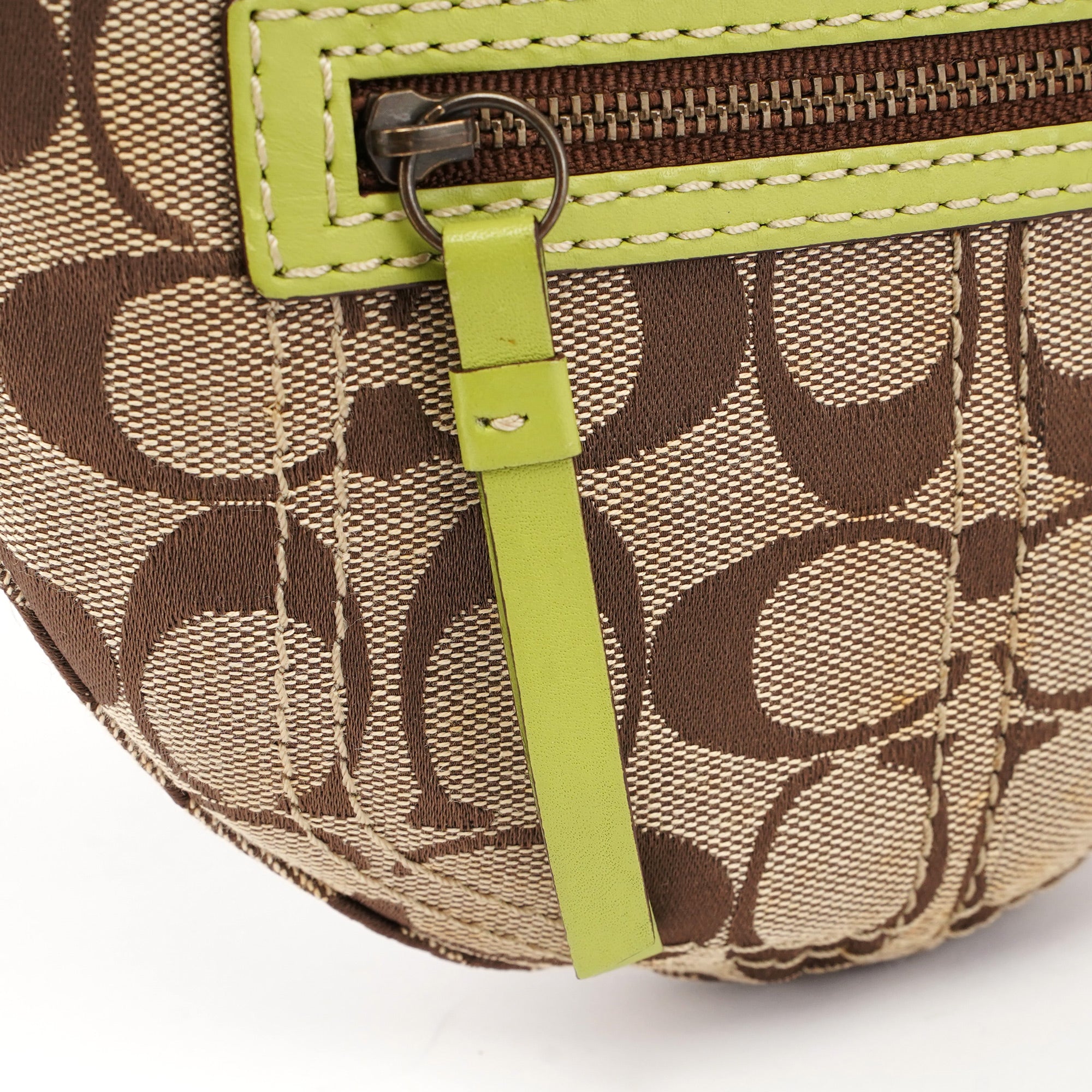 Coach 10840 Mini sac Swing Signature C en jacquard beige et vert