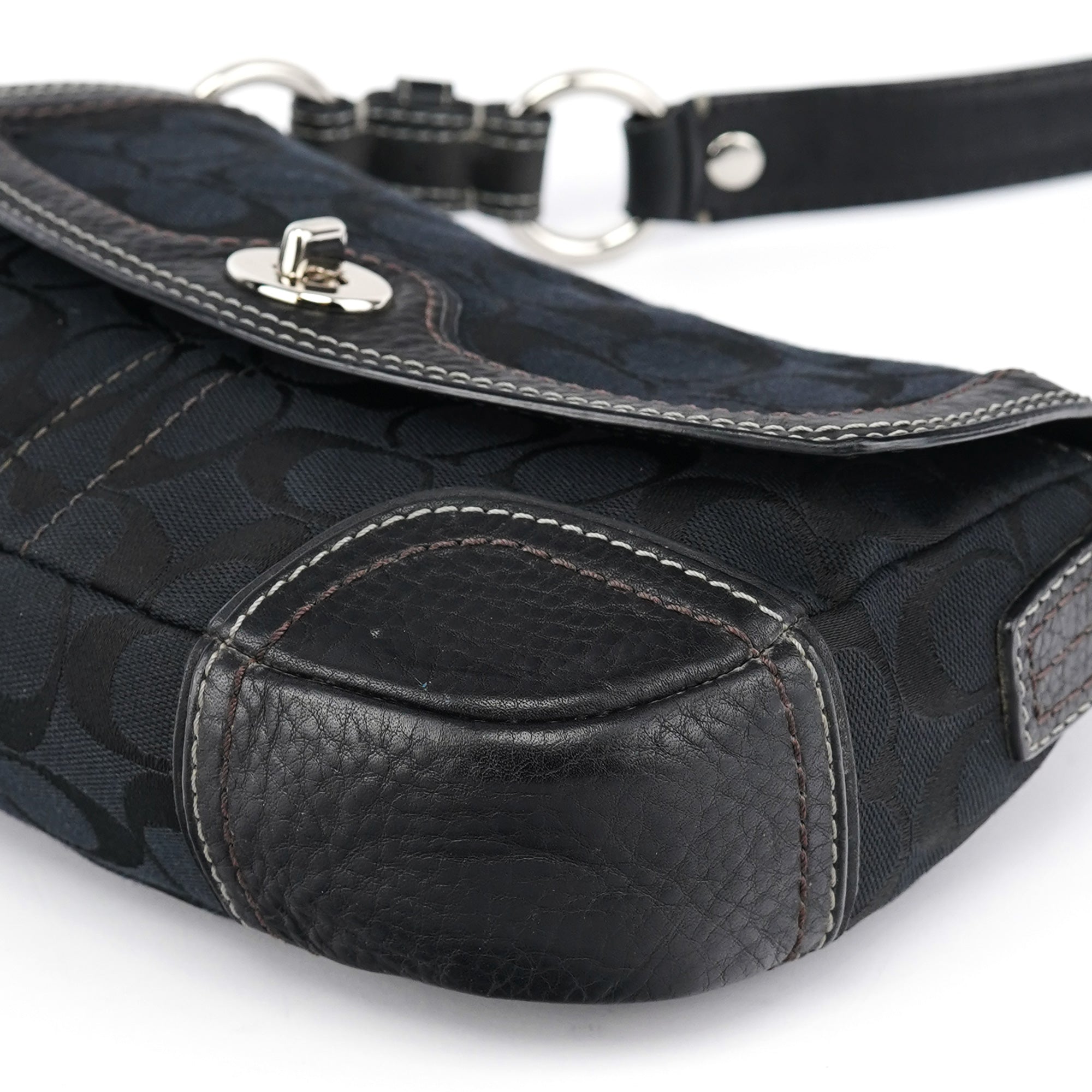 Coach 10983 Black Turnlock Shoulder Bag