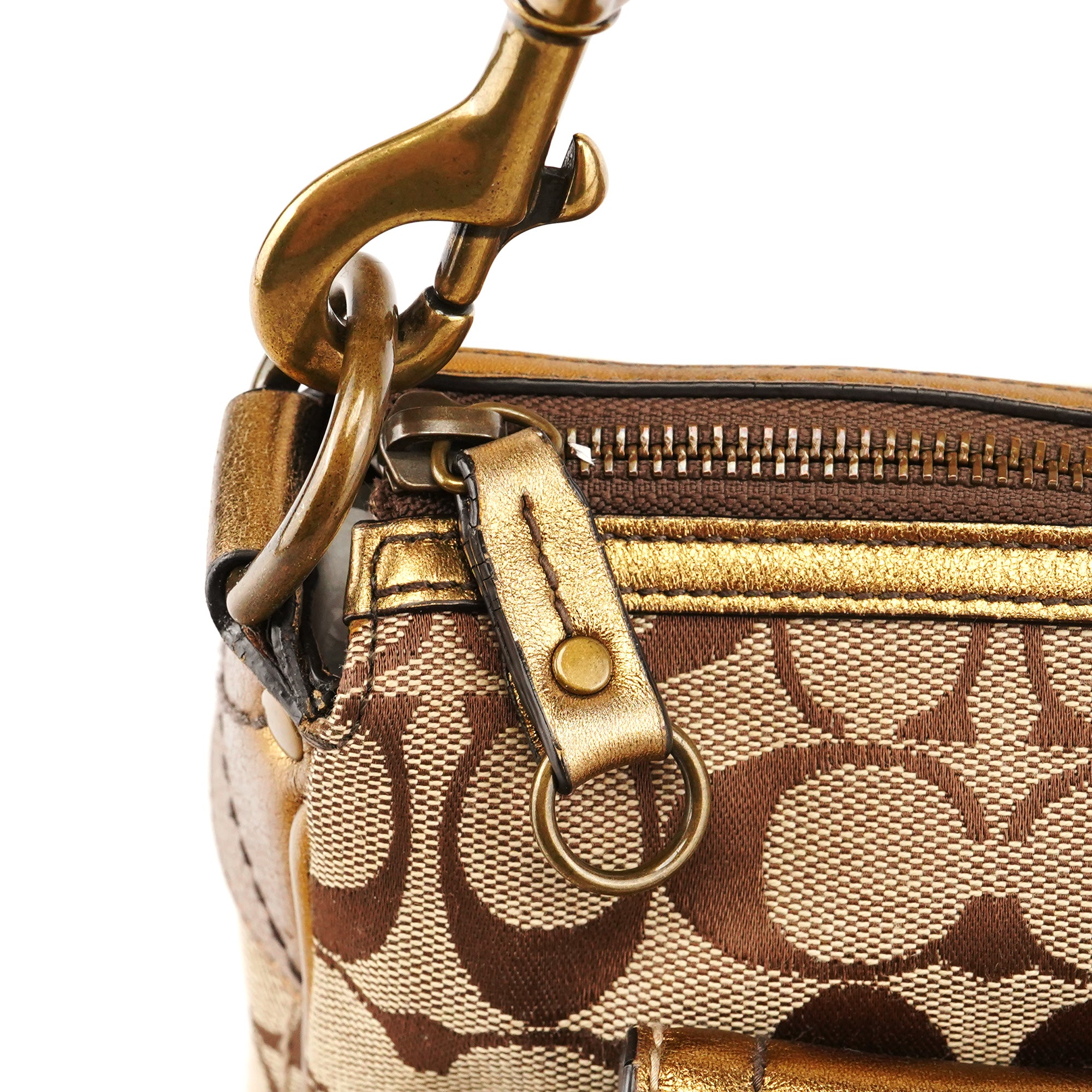 Coach 1496 Soho Schultertasche aus Signature Canvas in Beige und Bronze