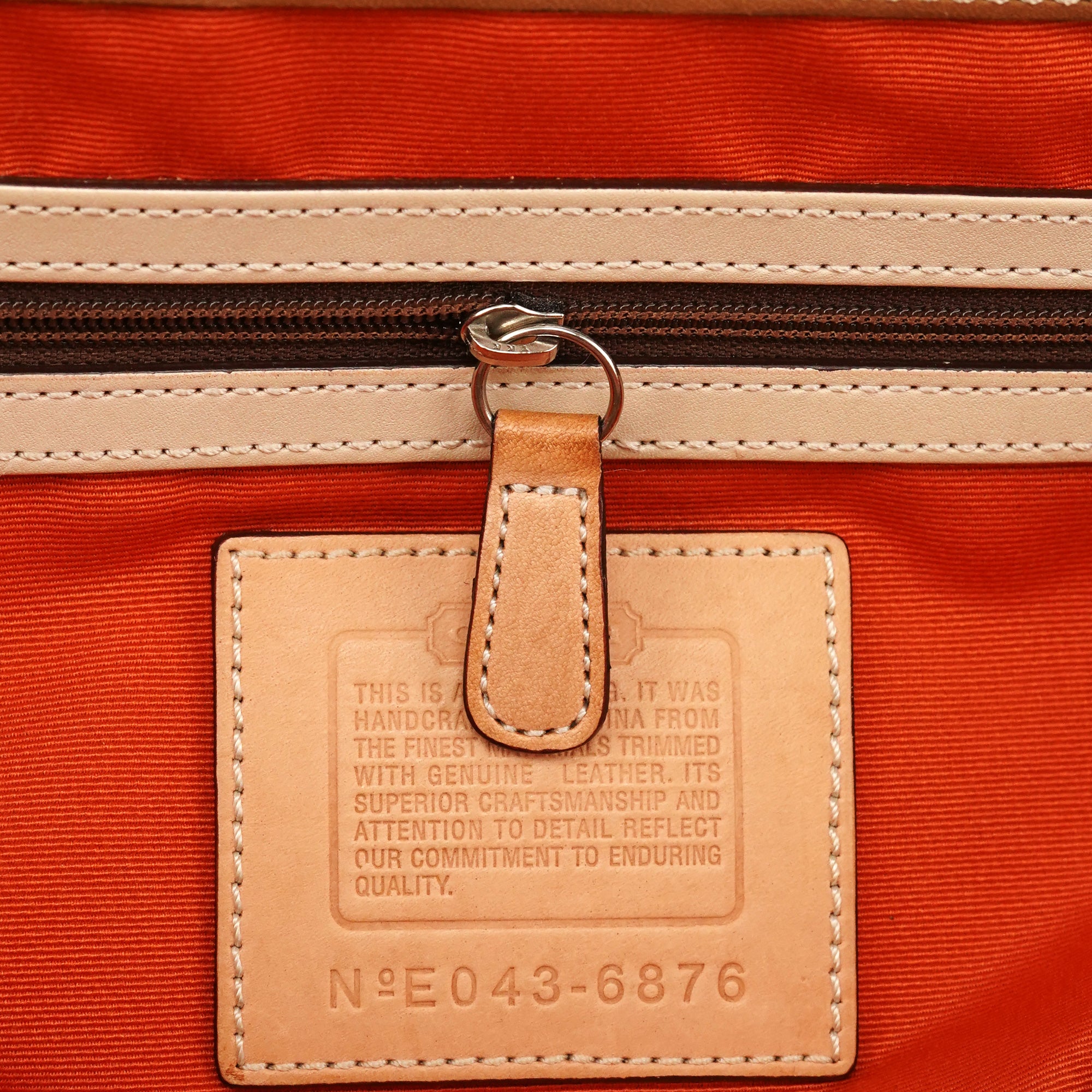 Coach 6876 Soho håndtaske i beige Signature canvas