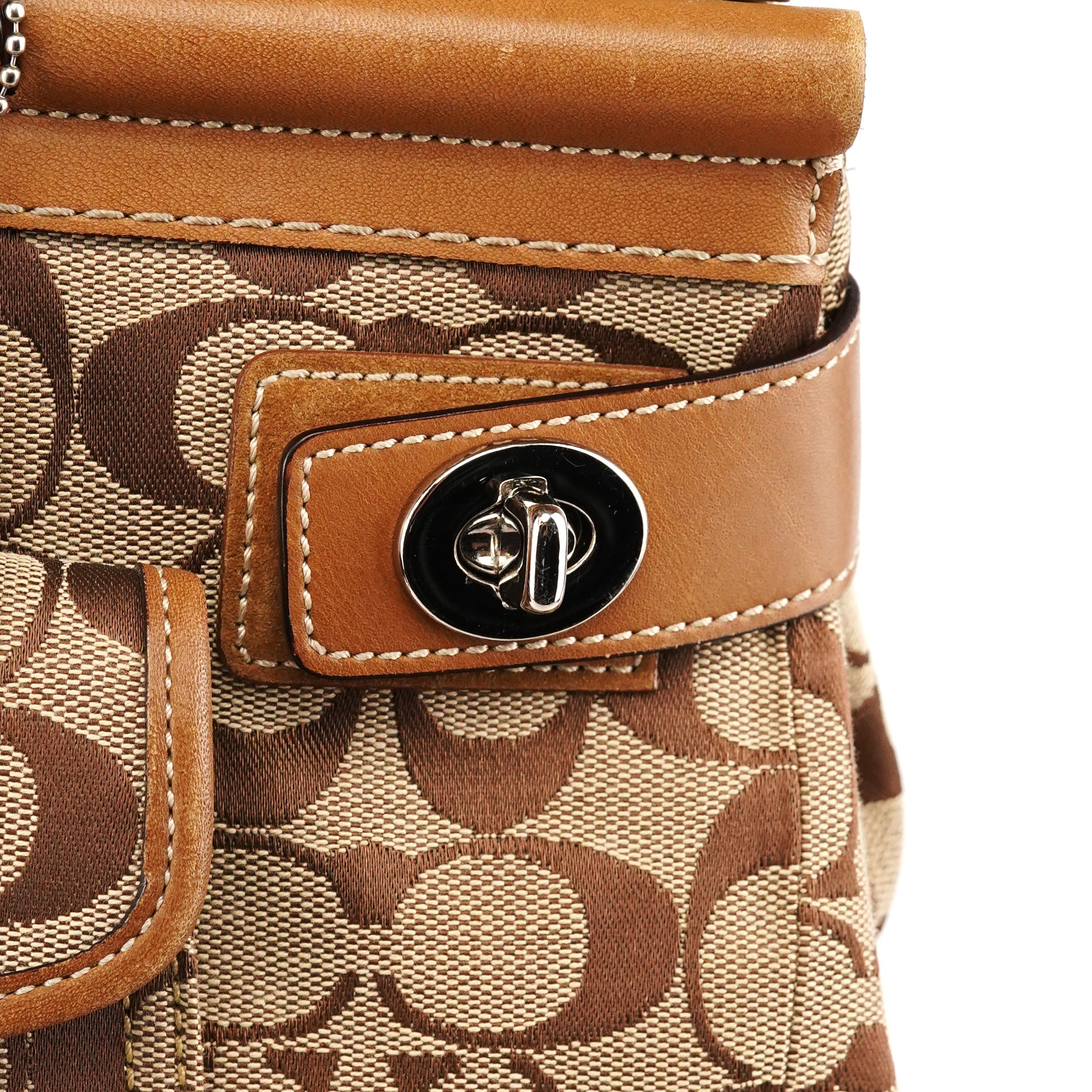 Coach 6876 Soho håndtaske i beige Signature canvas