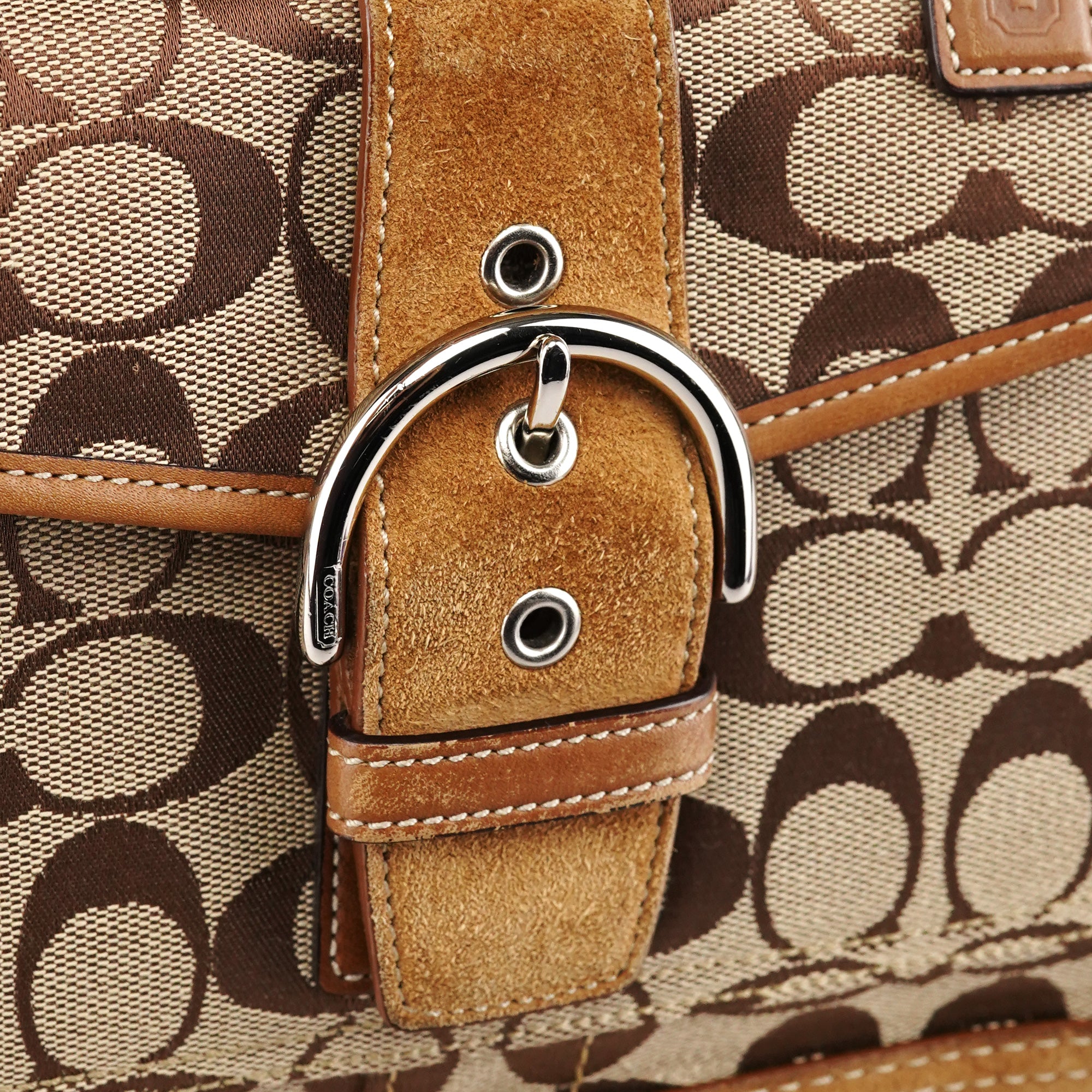 Coach 6876 Soho håndtaske i beige Signature canvas