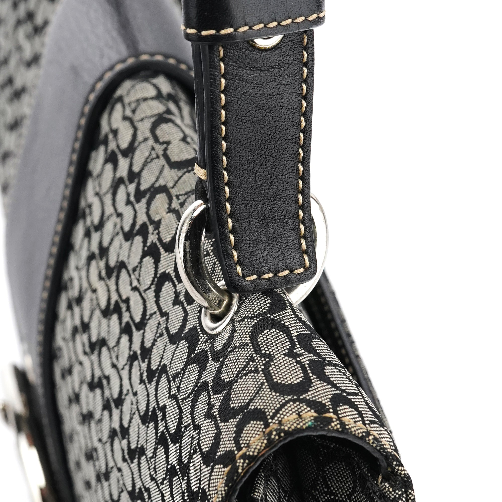 Coach 7076 Soho Henkeltasche aus Signature Canvas in Grau und Schwarz