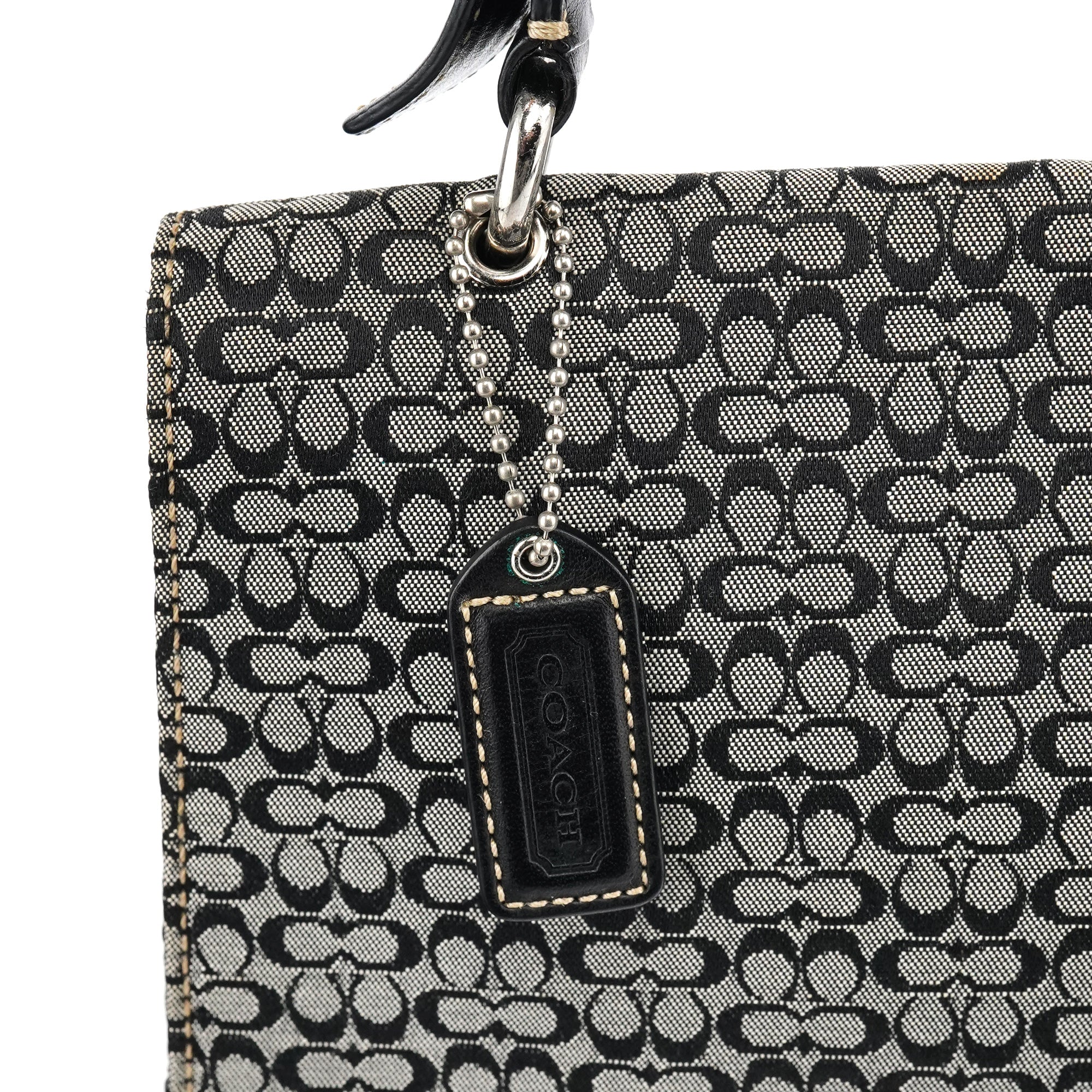 Coach 7076 Soho Henkeltasche aus Signature Canvas in Grau und Schwarz