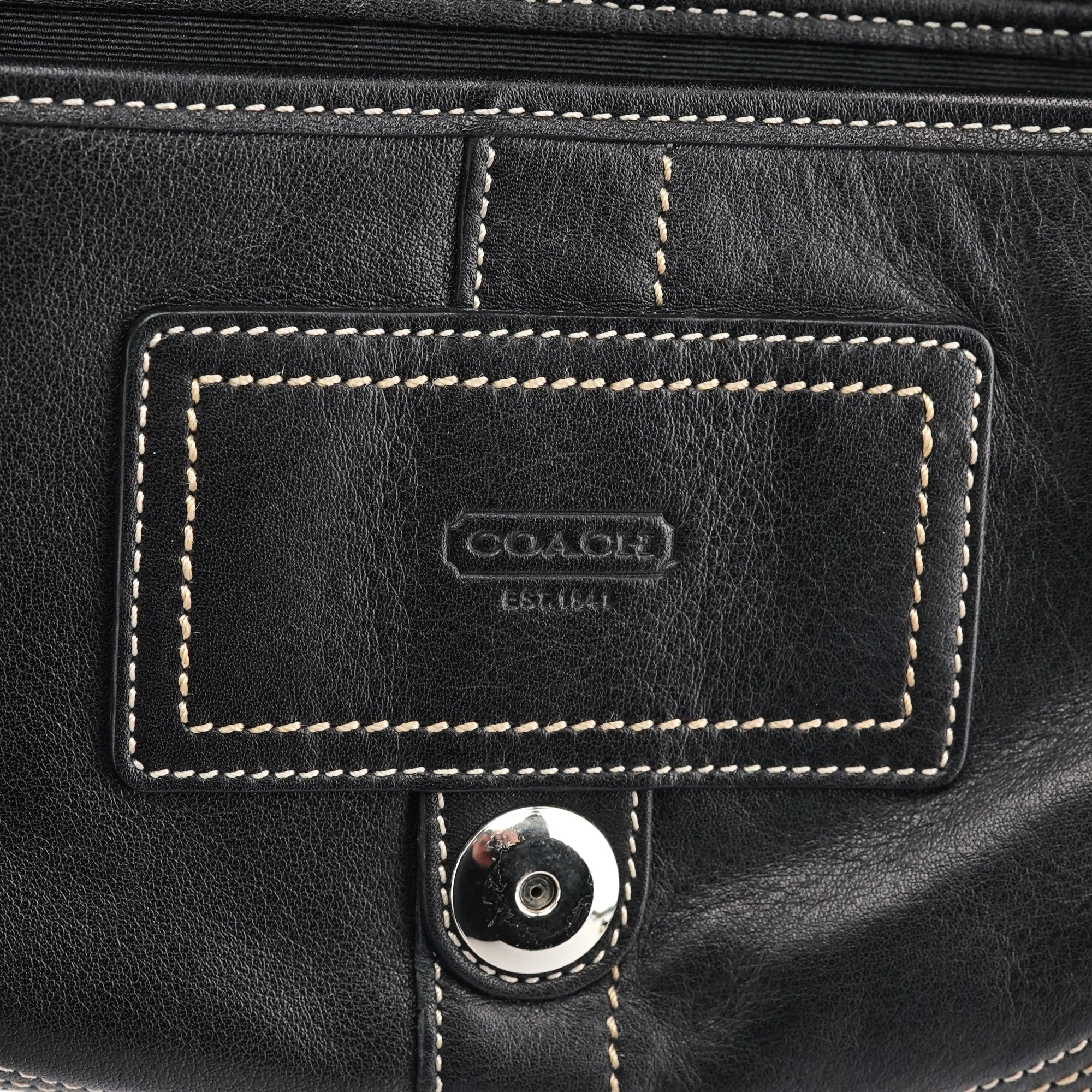 Coach 8A05 Sac porté épaule Soho en cuir noir