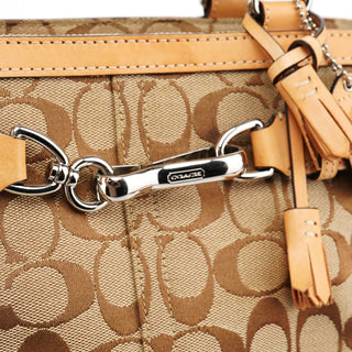 Coach 8K06 Beige Tan Signature Hamptons Tote Bag
