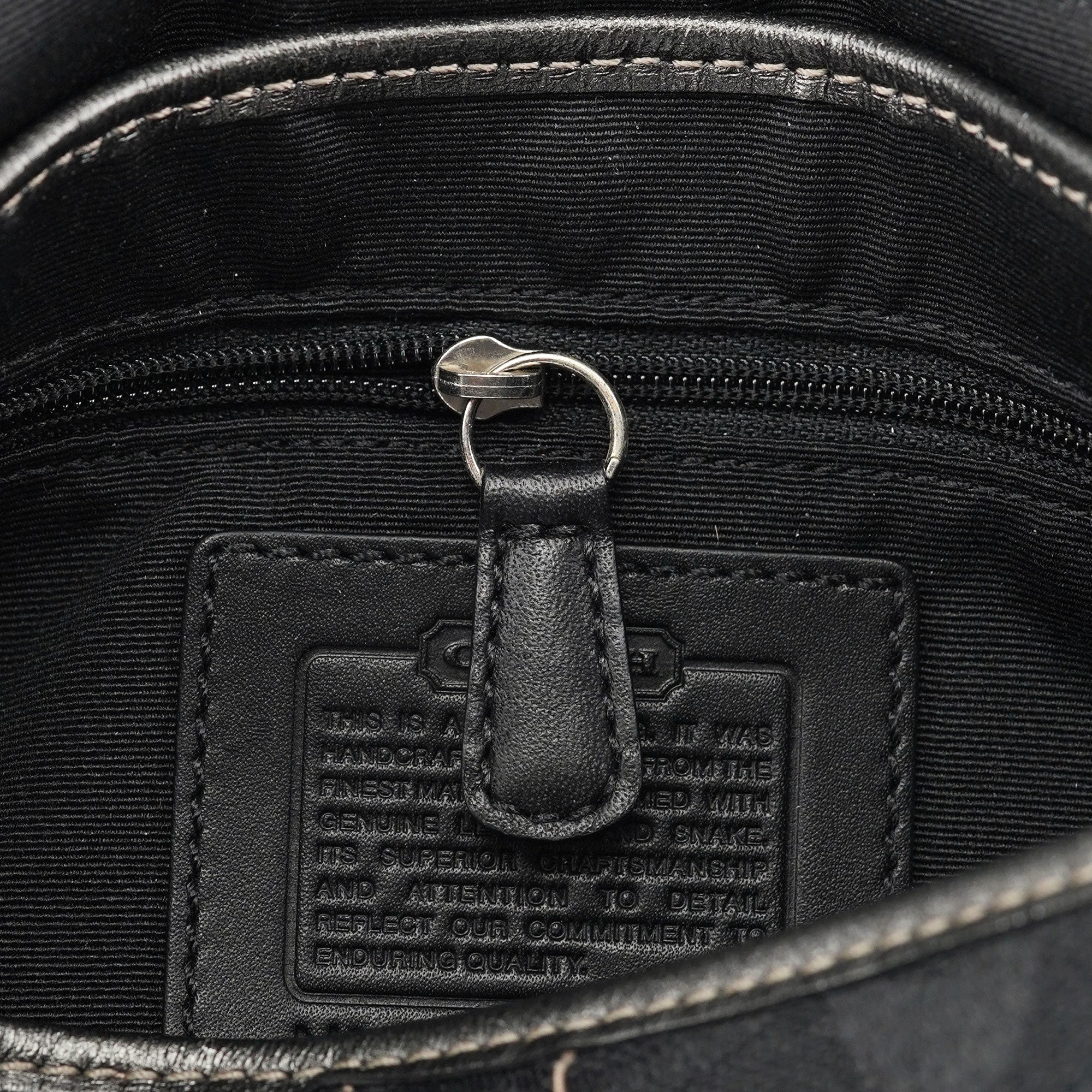 Coach 8K38 Sac porté épaule Soho en cuir embossé façon serpent noir