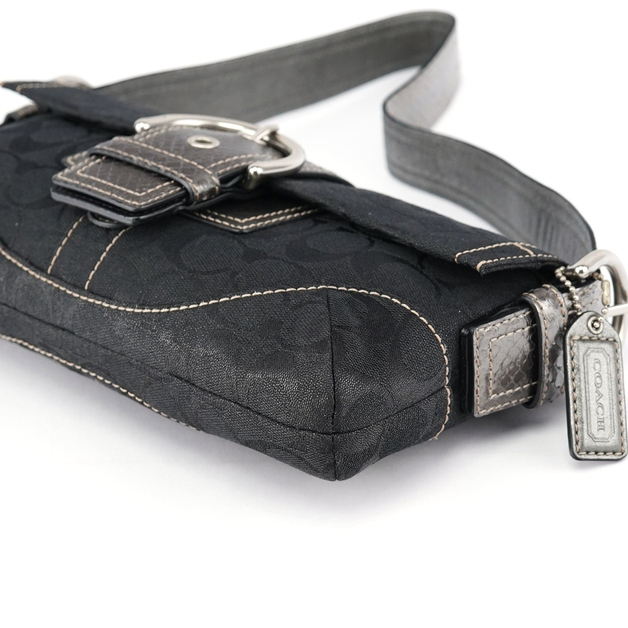 Coach 8K38 Sac porté épaule Soho en cuir embossé façon serpent noir