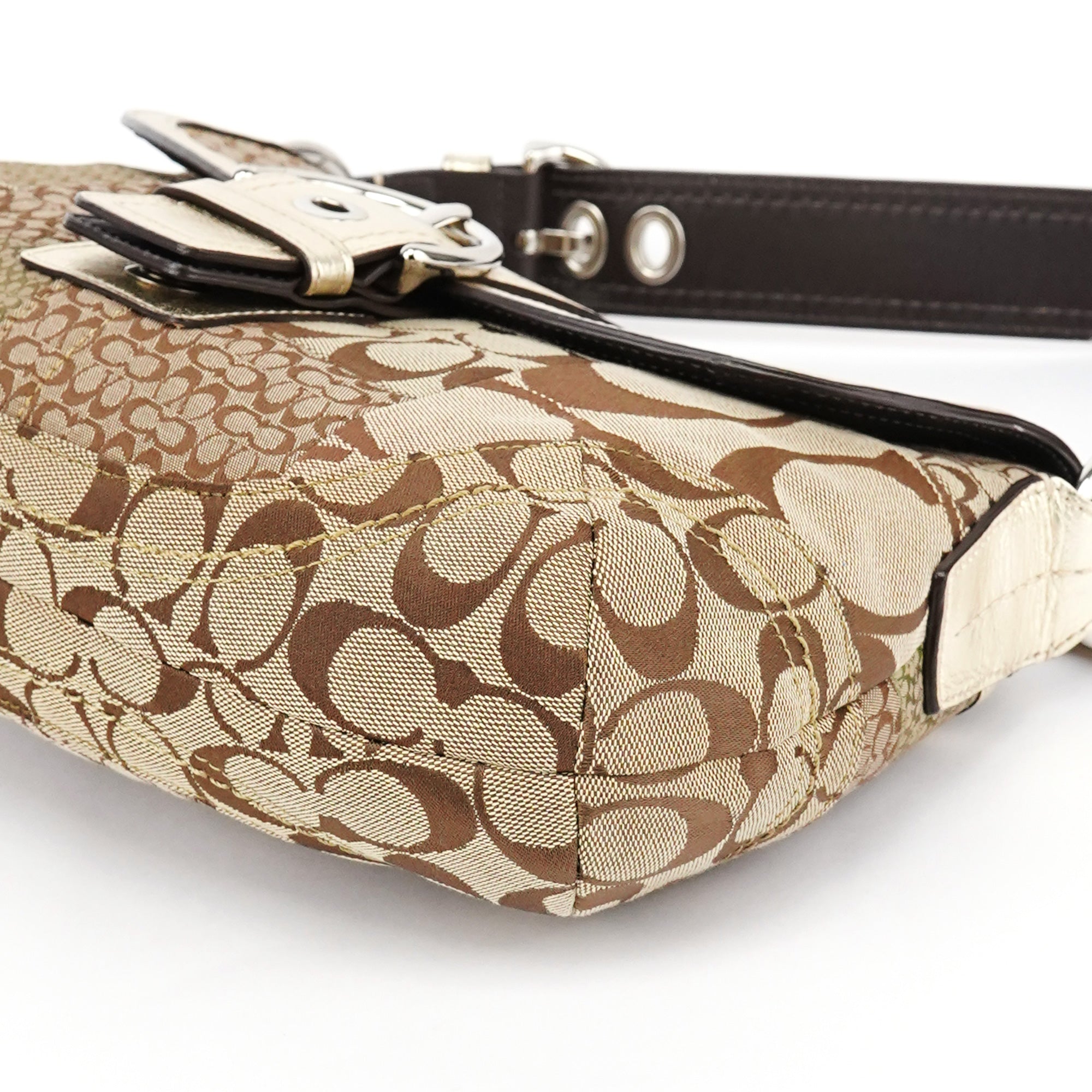 Coach Patchwork Soho Schultertasche in Beige und Gold