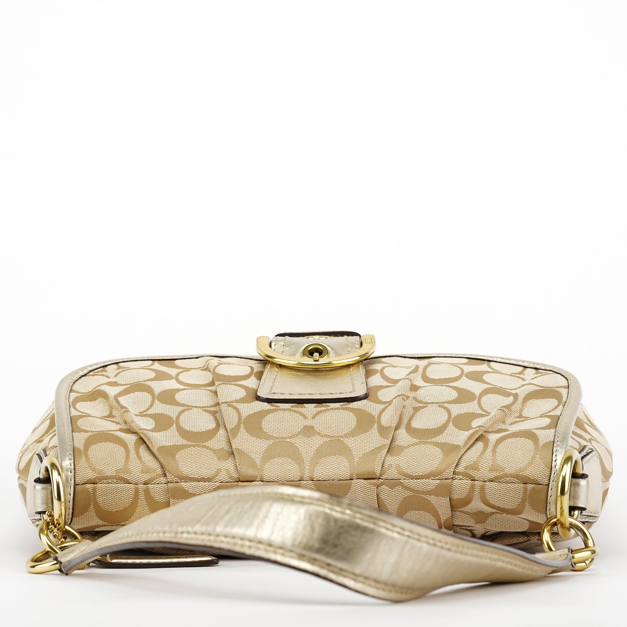 Coach Beige Signature Soho Shoulder Bag – Rediscover Vintage Coach Beige Signature Soho Shoulder Bag – Rediscover Vintage