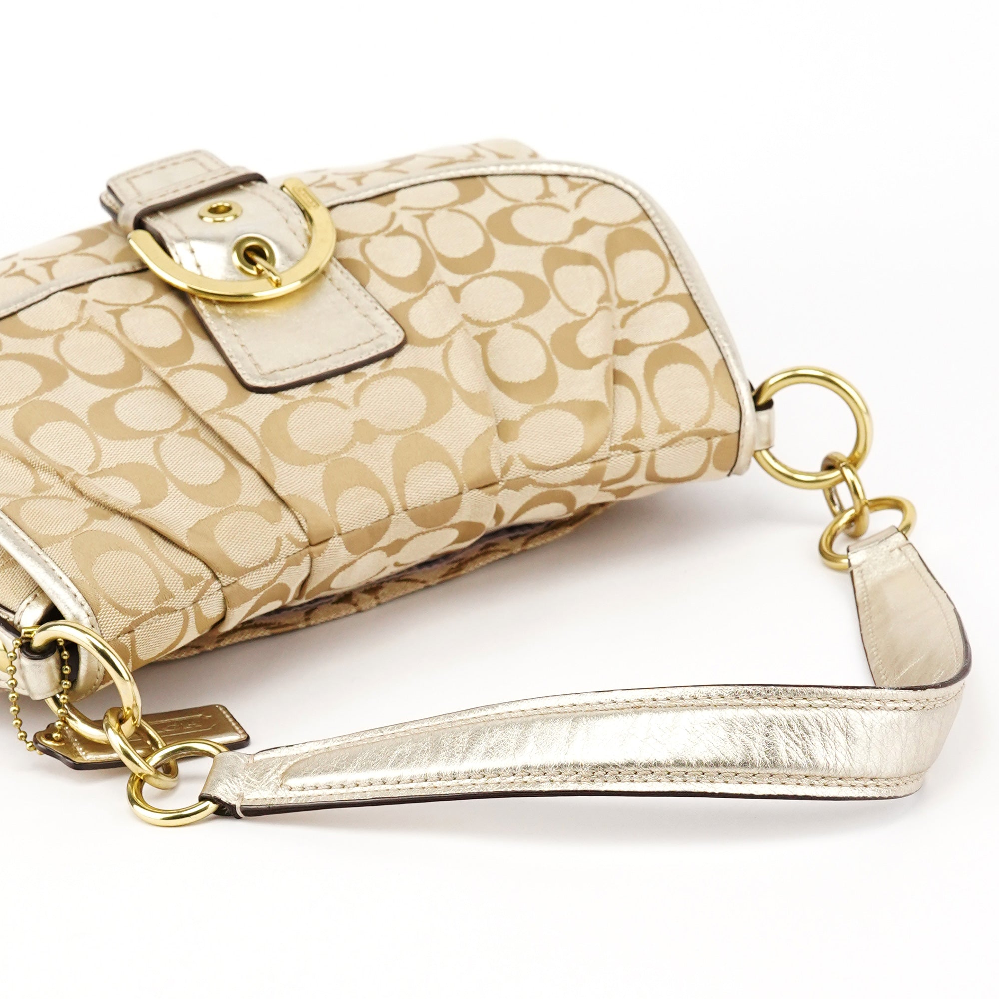 Coach Beige Signature Soho Shoulder Bag – Rediscover Vintage Coach Beige Signature Soho Shoulder Bag – Rediscover Vintage