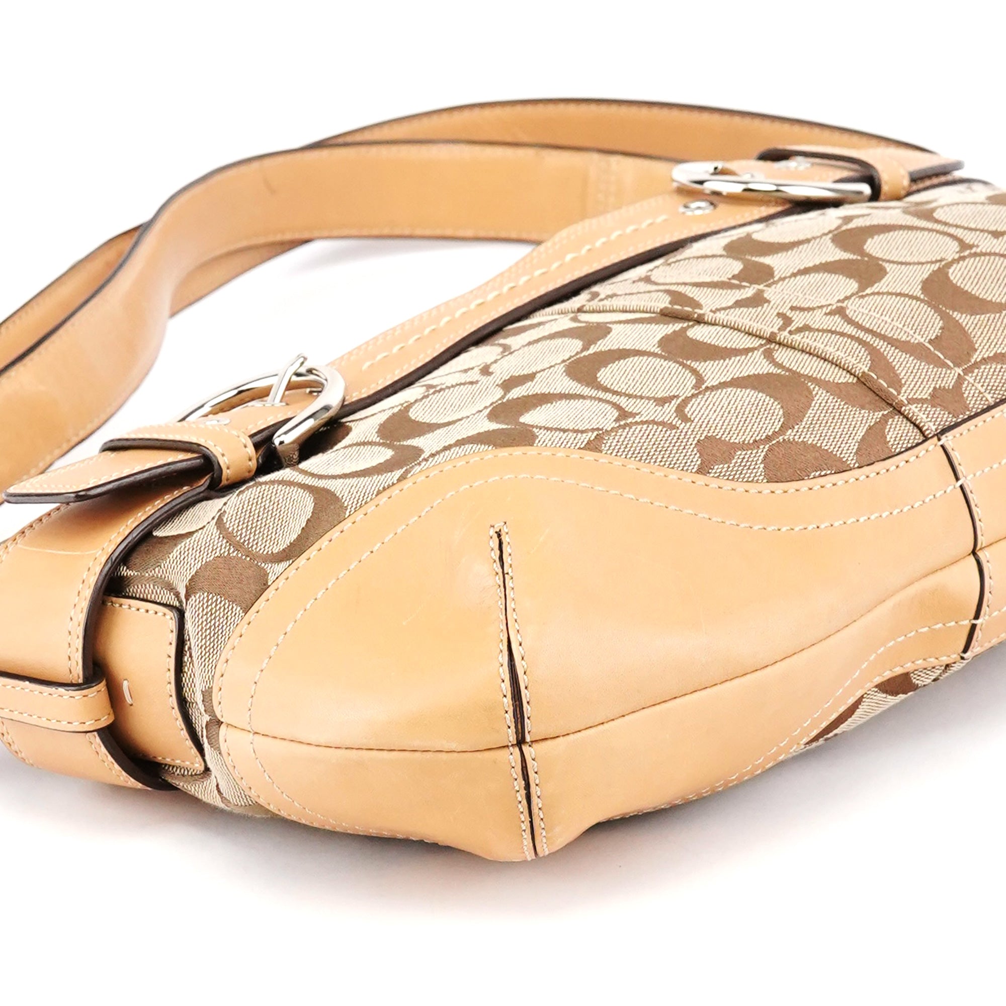 Coach F07077 Soho 2-Way Bag aus Signature Canvas in Beige und Hellbraun